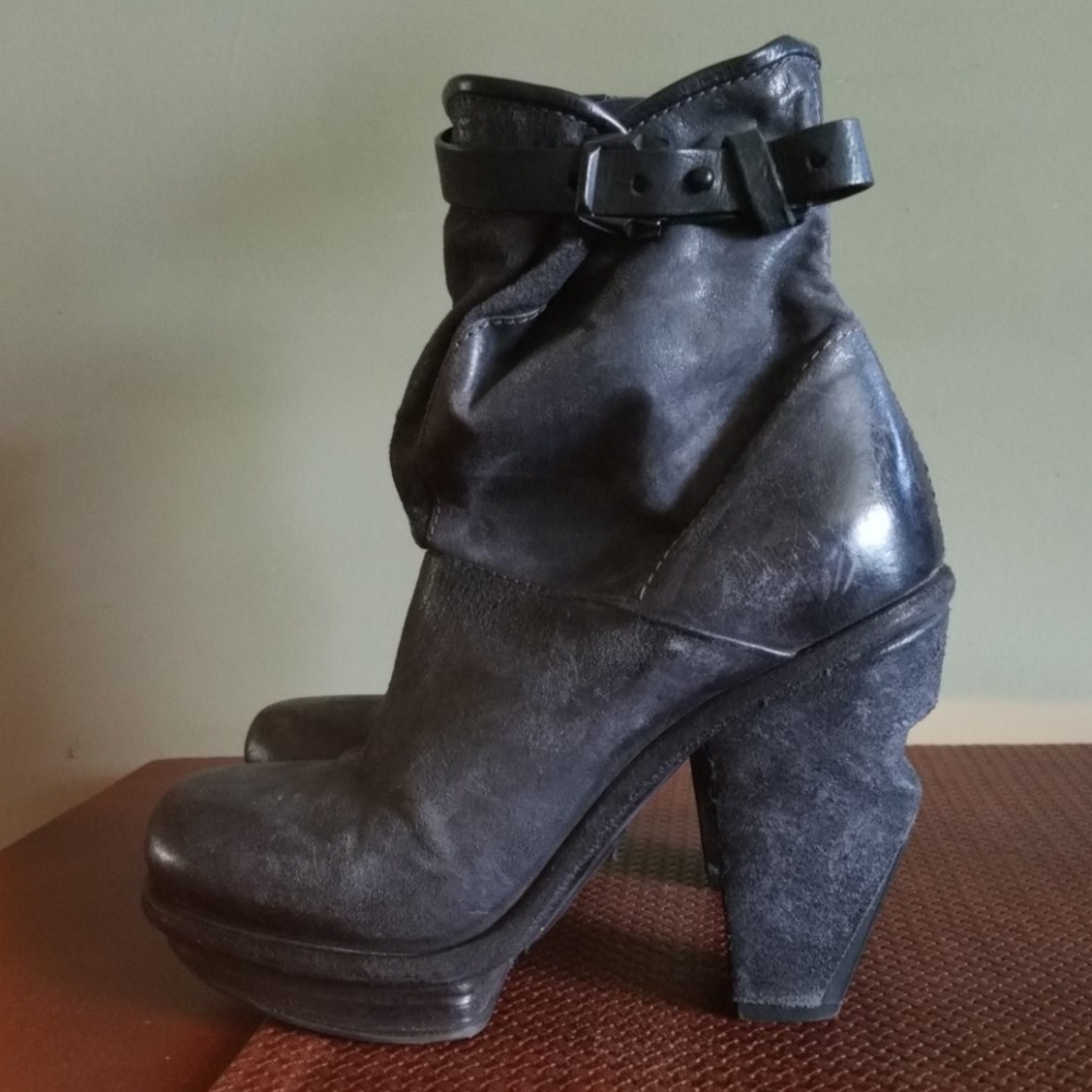 Ankle boots